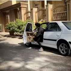 یک ایرانی بعد از پارک کردن ماشین 