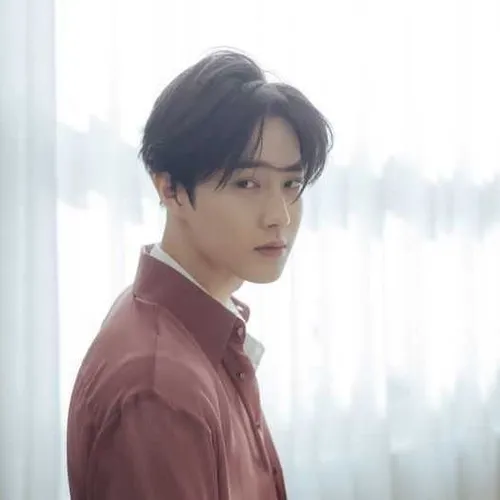 Suho Talks About EXO Being “One,” Reading Messages From F
