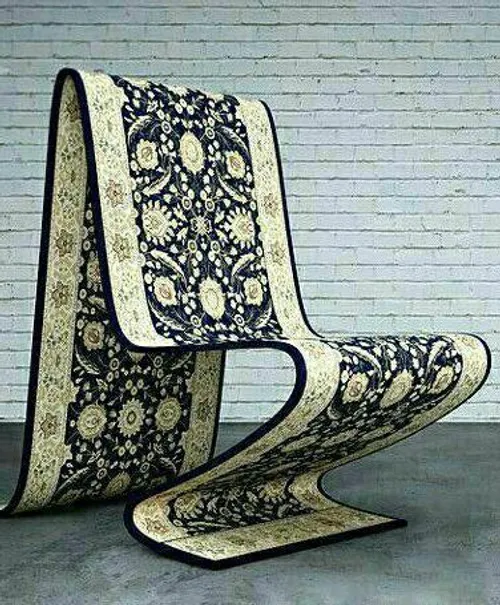 طراحی صندلی به شکل قالیچه ی پرنده😨