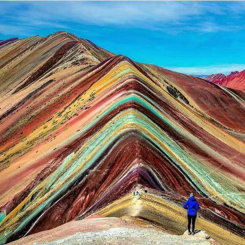 کوههای رنگین کمان در پرو