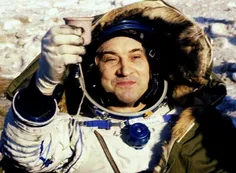 طولانی ترین اقامت در فضا والن پولیاکوف، فضانورد روسی، دار