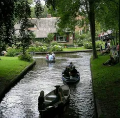 دهکده‌ای بسیار زیبا بدون حتی یک خیابان در #هلند!! 