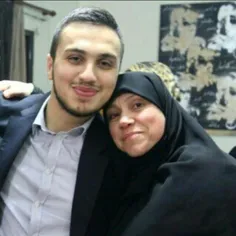 #جهاد به همراه مادرش...