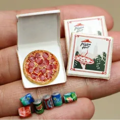 miniature pizza