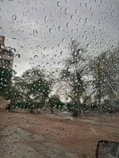 📷 تصویری زیبا از بارش باران در اهواز