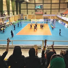 Women watching the match between Gas and ZobAhan teams in