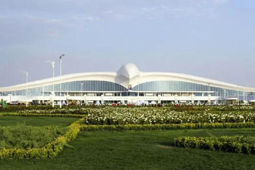 فرودگاه 2.3 میلیارد دلاری ترکمنستان که به تازگی افتتاح شد