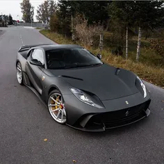 Ferrari-812