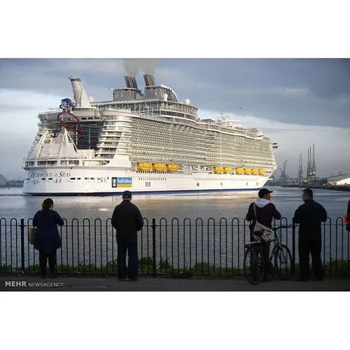 بزرگترین کشتی تفریحی جهان‎ دریا ساوتهمپتون انگلیس