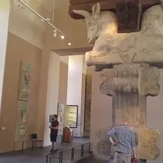 موزه لوور در فرانسه بخش عظیمی از آثار تاریخی و باستانی ای