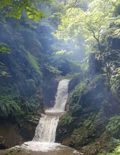 منظره زیبای آبشار دوقلو در روستای گشت رودخان.فومن به سمت 