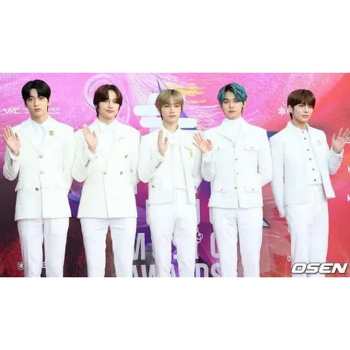 TXT in SMA Red Carpet