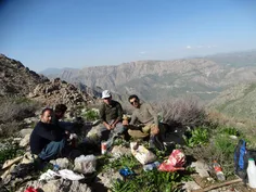 با دوستان در طبیعت زیبا و بکر کوه شاهو . فروردین 97