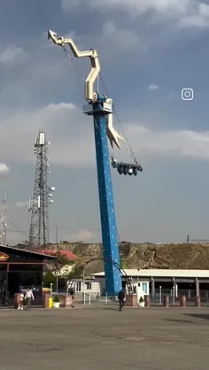 بازی صاعقه در ایستگاه اول توچال 😉