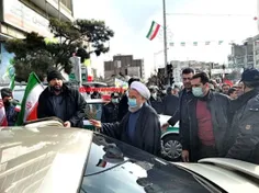 در حاشیه حضور حسن روحانی در راهپیمایی که به علت استقبال گ