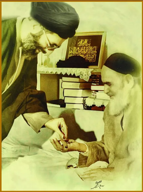 📸 عکسی که امام خمینی برای رهبر انقلاب امضا کردند و هنوز ر