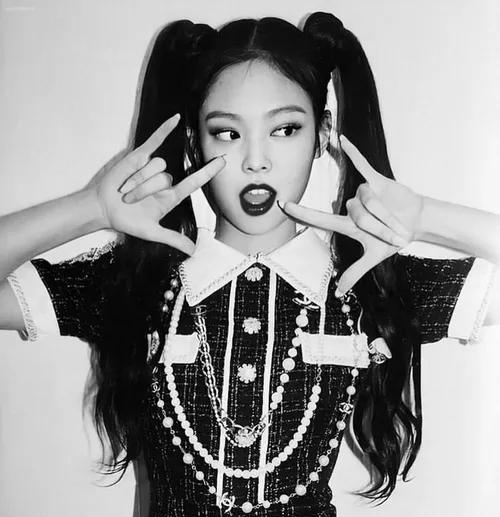 JENNIE