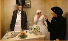 ⭕️این عکس عروسی یک زوج در قم یا مشهد نیست! حتی در ایران ه