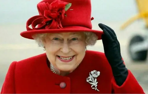 ⭕️ سواد رسانه ای نداشتن یعنی ملکه الیزابت دوم ۶۸ سال پیش 