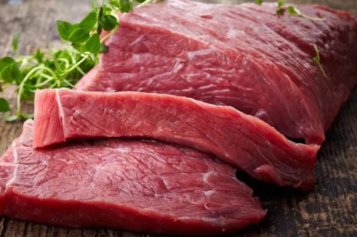 مصرف بیش از روزی 70 گرم گوشت قرمز در غذا بسیار خطرناک است