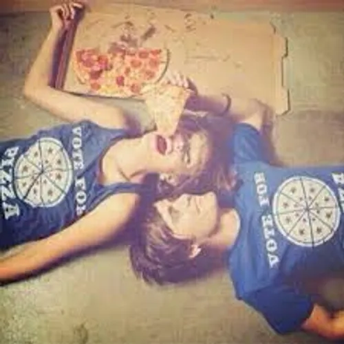 پیزا دونفری عاشقانه