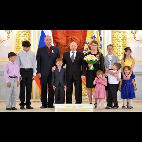 پوتین از این خانواده روسی به دلیل داشتن فرزند زیاد تمجید 