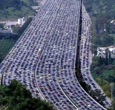 ️طولانی ترین ترافیک در سال 2010 در چین رخ داد که طول آن ب