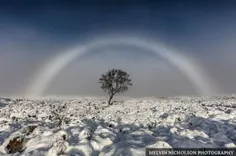 💠  یک عکاس اسکاتلندی، تصویری خیره‌کننده از یک "کمان مه" د