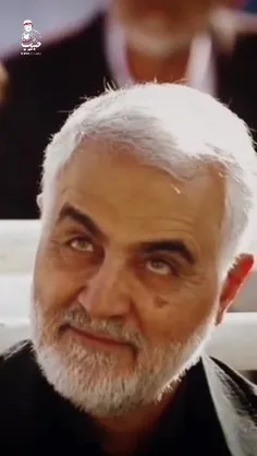 لحظاتی از حضور شهید حاج قاسم سلیمانی در نماز عید فطر💔