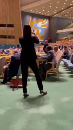 اخراج نماینده رژیم "موقت" صهیونیستی از جلسه‌ی سازمان ملل 