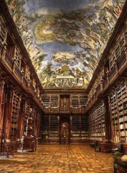 کتابخانه عمومی شهر پراگ در کشورچک که به عنوان یکی از زیبا