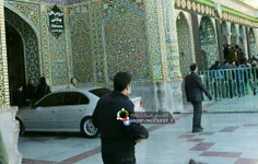 حضور روحانی با ماشین در صحن حرم برای شرکت در مراسم تشییع 