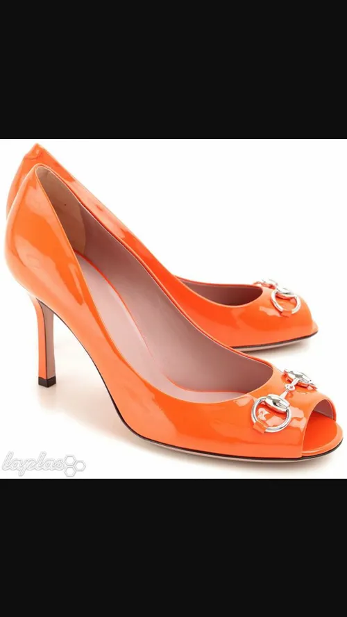 " کفشهای نارنجیه من