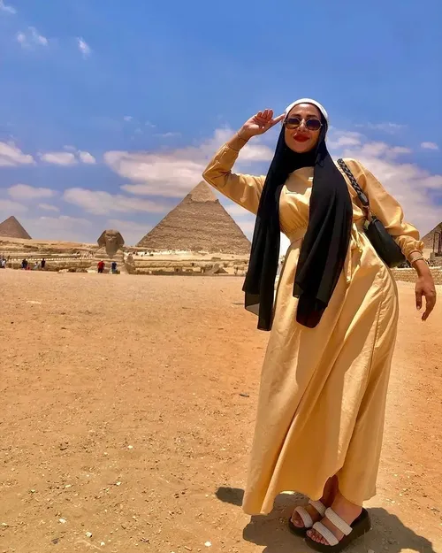 زهرا خانم به مصر مسافرت کرده هست