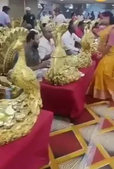 توی هند یه عروسی برگزار کردن و برای مهموناشون توی ظرف طاو