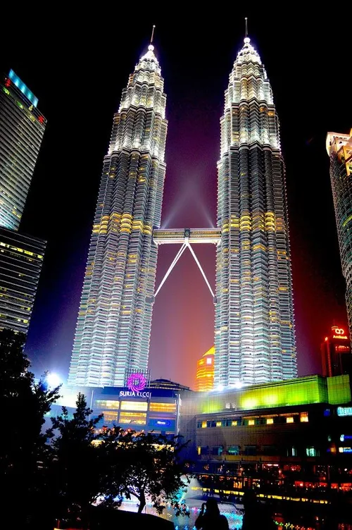 برج هاي دو قلو پتروناس،مالزی