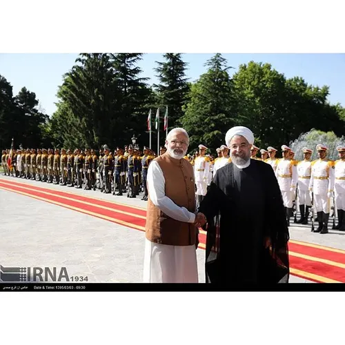 استقبال رسمی روحانی از نخست وزیر هند