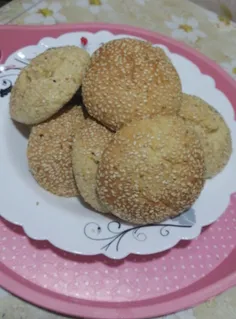 کلوچه کنجدی من😋