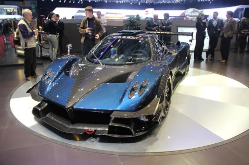 PAGANI ZONDA REVOLUCION