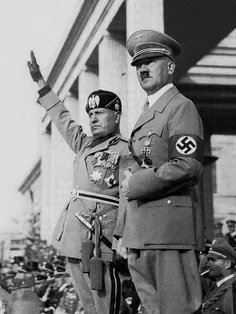 کدوم عکس هیتلر و موسولینی بهتره؟