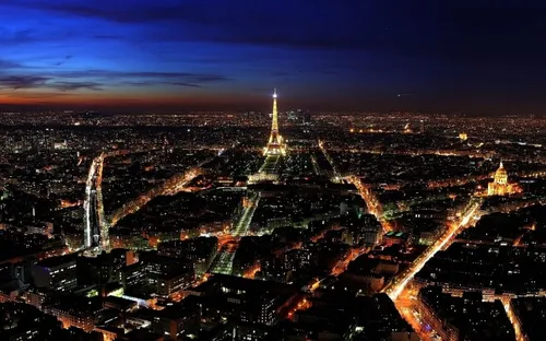 برج ایفل،پاریس.