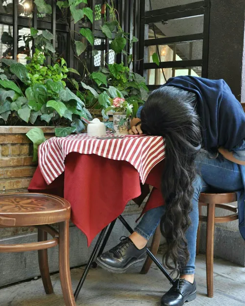 میگردی بین مخاطب هایی که