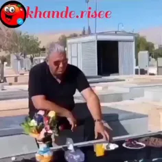 وای خدا 😂 این خیلی خوبه مرحوم فحش خورد