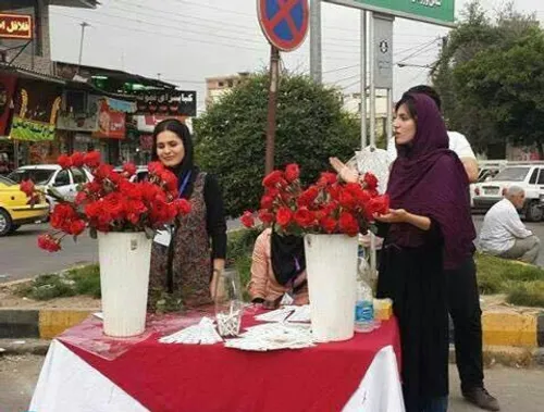 اینم طرح سیگار بده گل بگیر تو شیراز.