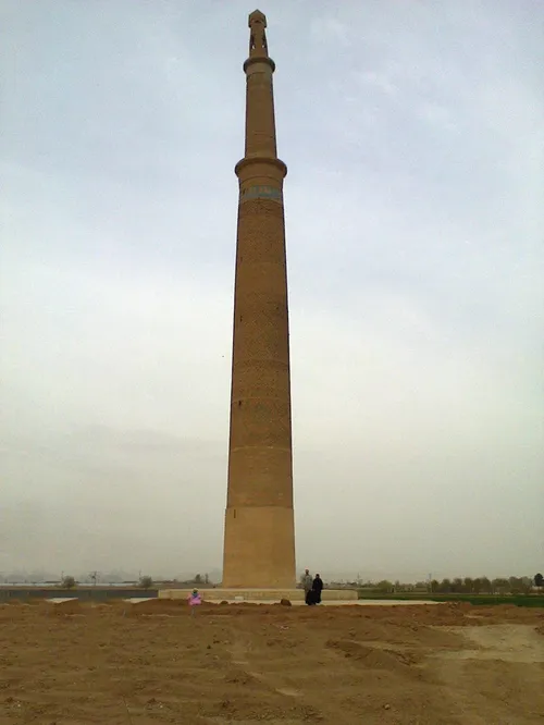 بزرگترین مناره خشتی جهان در شهر زیار اصفهان