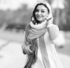 بازیگر فیلم سینمایی آينه بغل 