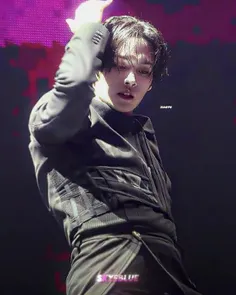 آقای لی این حد از جذاب بودن غیر قانونیه🛐🛐🛐