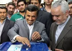 سلام نظر شما درباره احمدی نژاد چیست ؟