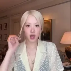 اسم آهنگش رو نمیدونم هرکی میدونه بگه