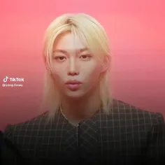 👤قضیه از این قراره که فیلیکس میگه میخوام قد بلندی رو تجرب